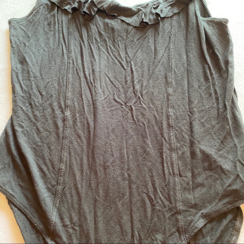 AE Ruffle Bodysuit - Picture 4 of 6